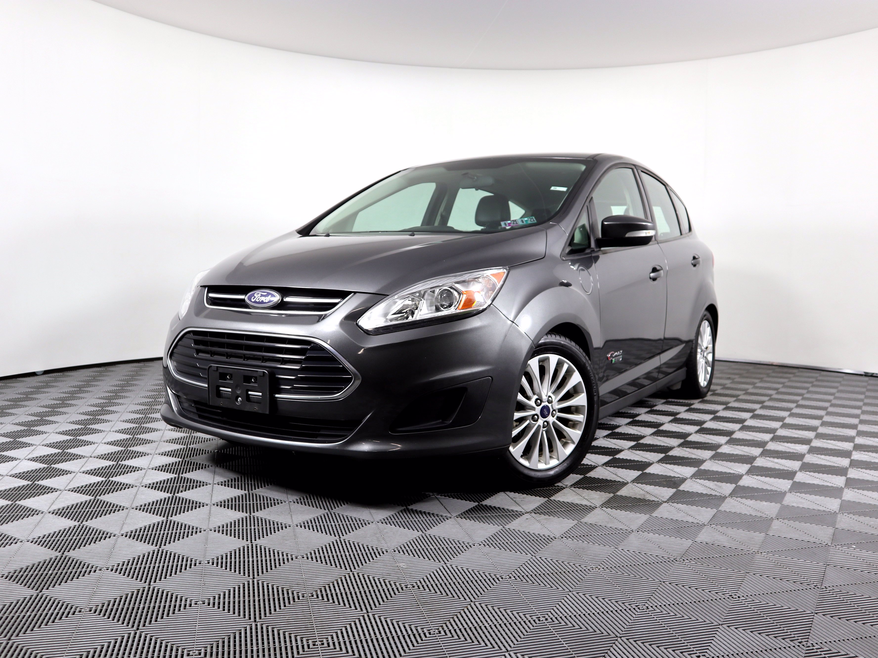PreOwned 2017 Ford CMax Energi SE Hatchback in