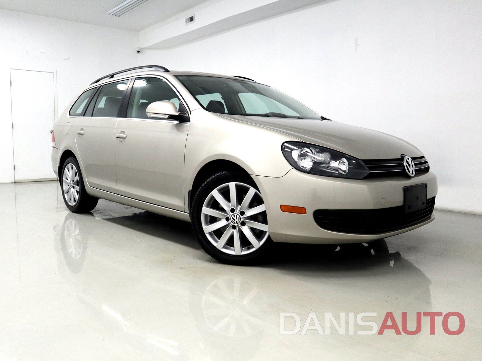 Pre Owned 2013 Volkswagen Jetta Sportwagen Tdi Station Wagon In