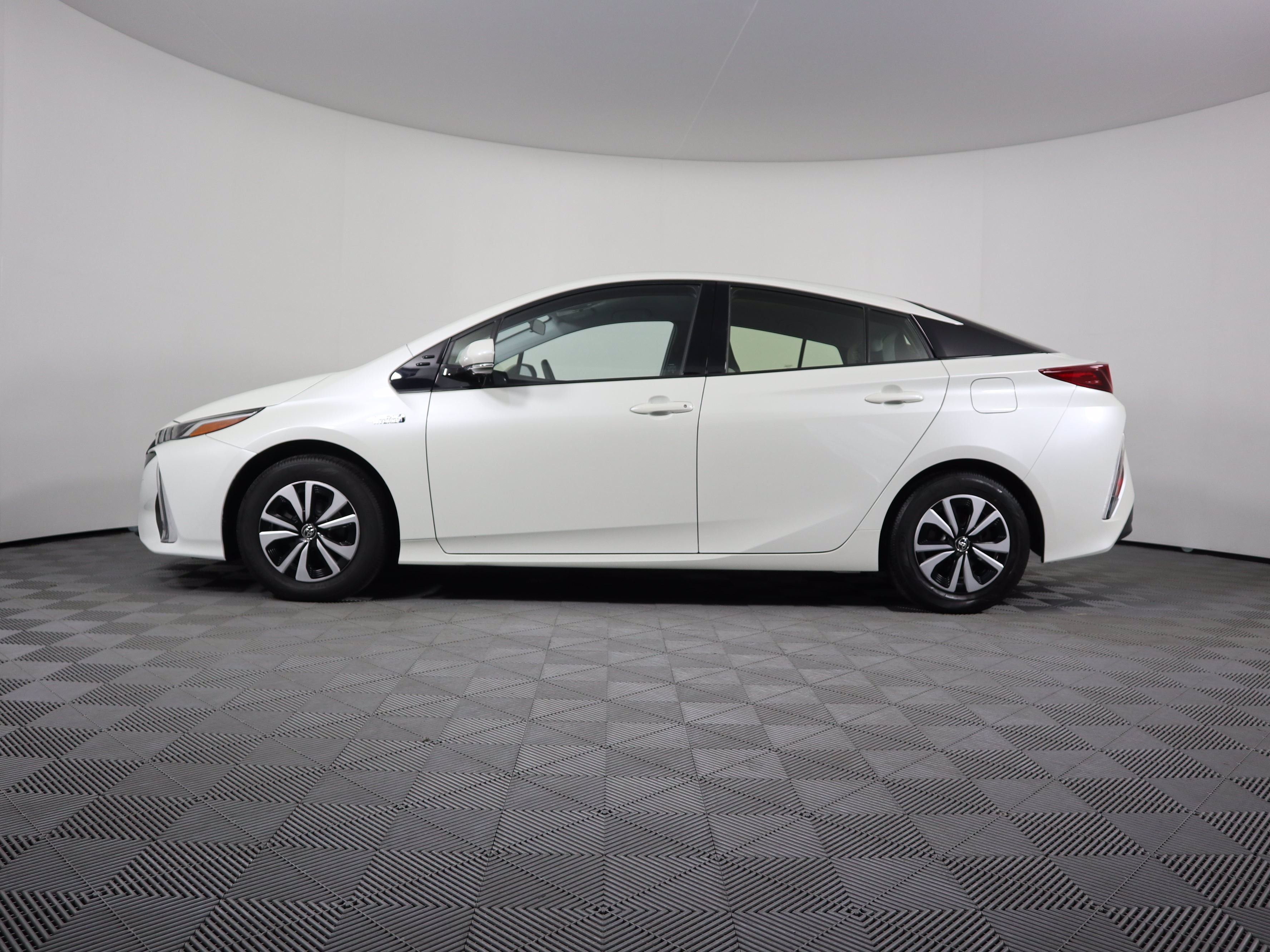 Pre-Owned 2017 Toyota Prius Prime Premium Hatchback In Philadelphia ...