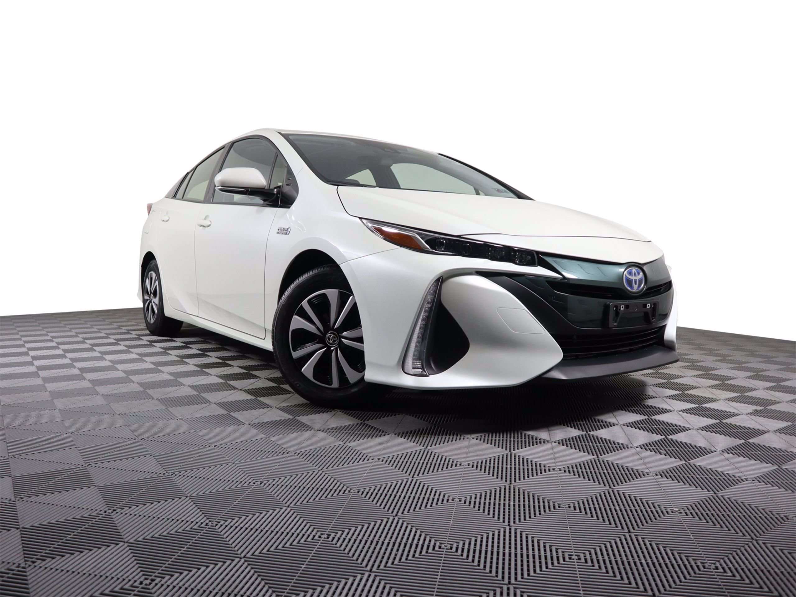 Pre-Owned 2017 Toyota Prius Prime Premium Hatchback In Philadelphia ...